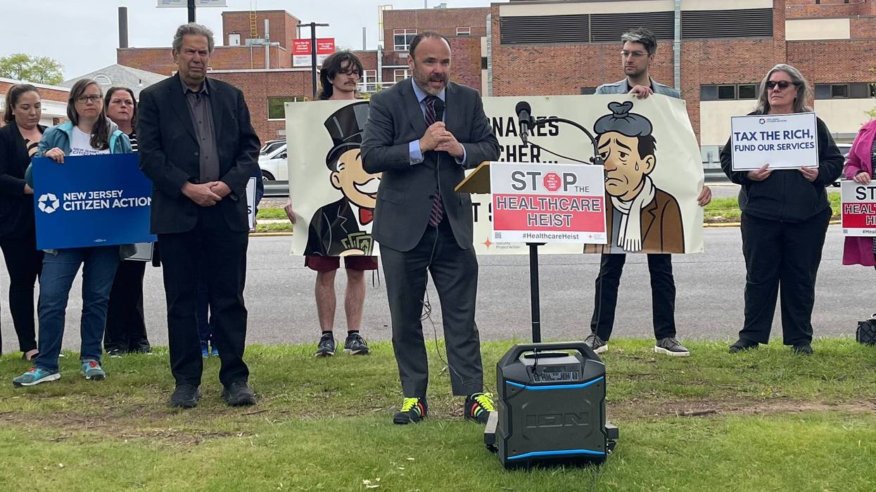 Alex Lawson on healthcare tour.