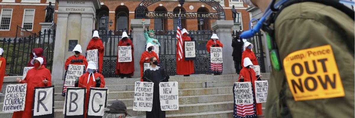 In 'Monumental Win for Reproductive Freedom,' Mass. Lawmakers Override Governor's Veto to Affirm and Expand Abortion Rights