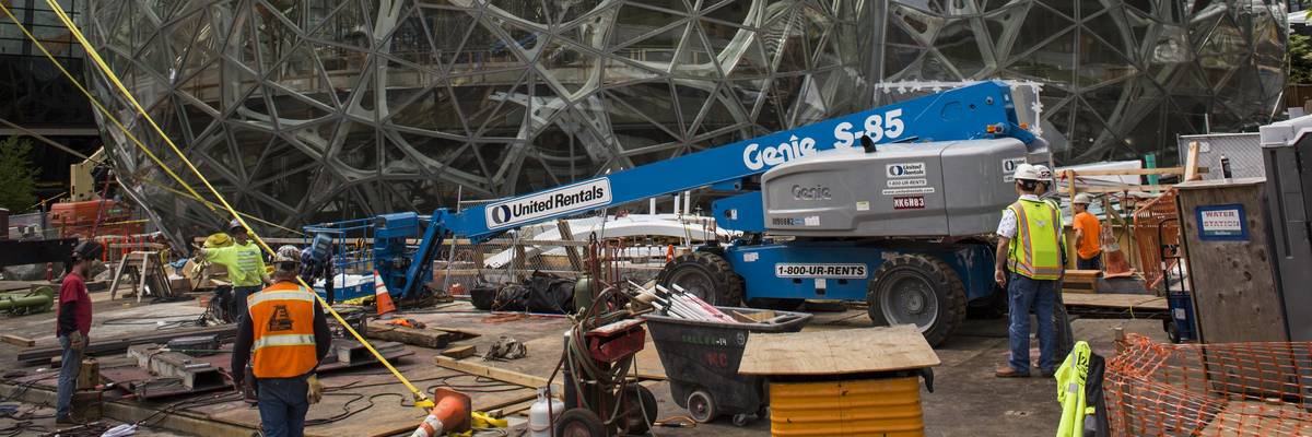 Warnings of 'Race to the Bottom' as Amazon Holds Nationwide Tax Break Contest