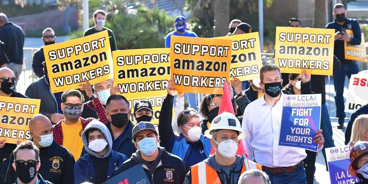 Photo of Bezos and Musk Wage Retrograde War on Unions