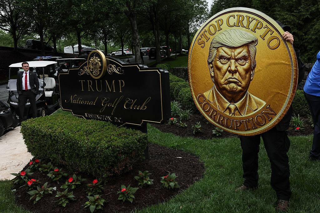 "America is Not for Sale" Rally Against Trump's Crypto Dealings
