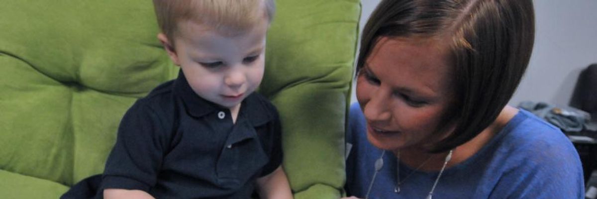 Ahead of Week Dedicated to 'Unplugging,' WHO Urges Strict Limits on Screen Time for Young Children