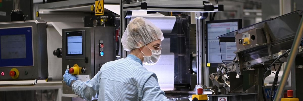 As EU Tells US to Export Covid Vaccine Doses Before Suspending Patents, Critics Knock Lack of 'Global Leadership'