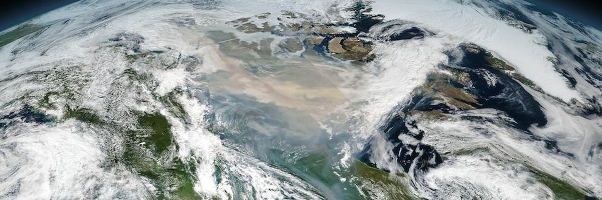 Study of Massive Smoke Cloud From 2017 Wildfires Offers Terrifying Hint of How Even Small Nuclear War Would Escalate Climate Crises