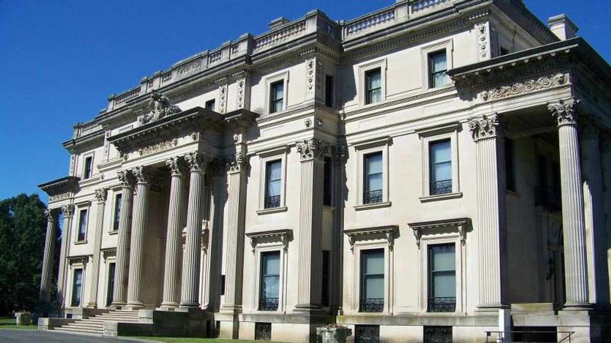 Hiking the Estate Tax Will Help Close the Wealth Gap