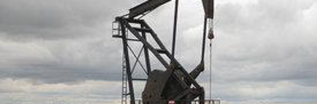 Wrong Way Forward: Growth in Fracking, Tar Sands Sending 'Shockwaves'