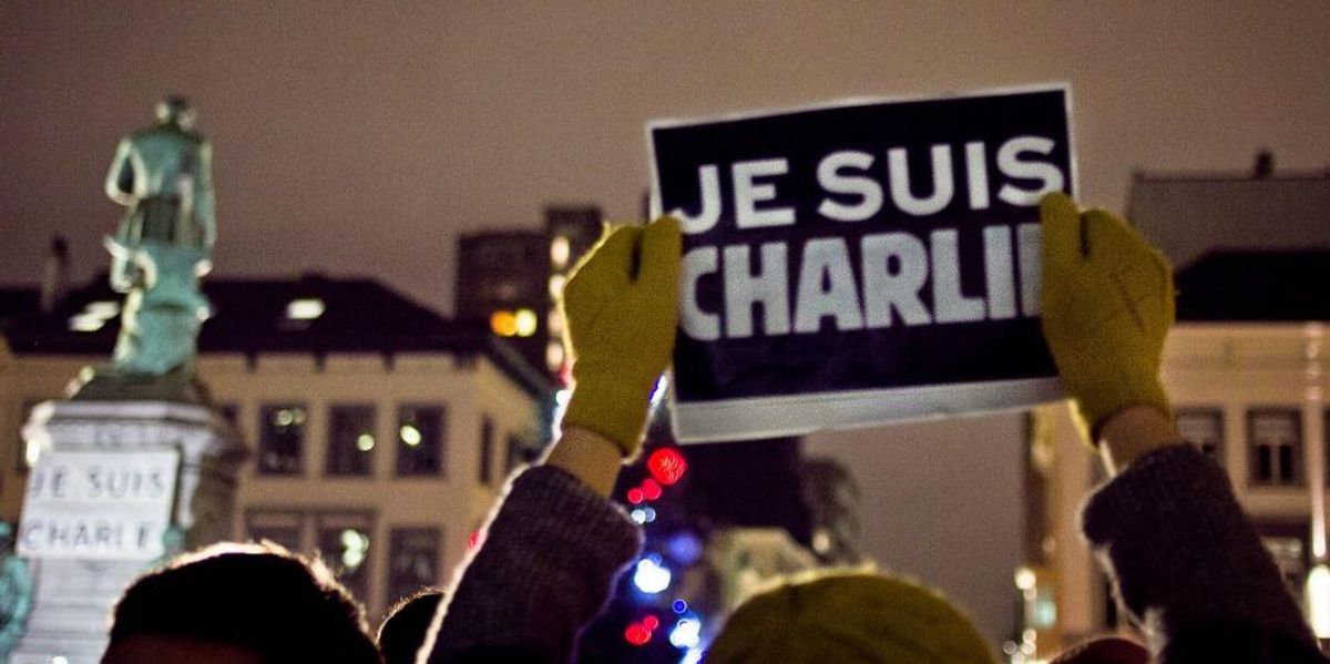 Citing Ridicule Of Islam Writers Protest Charlie Hebdo Courage Award