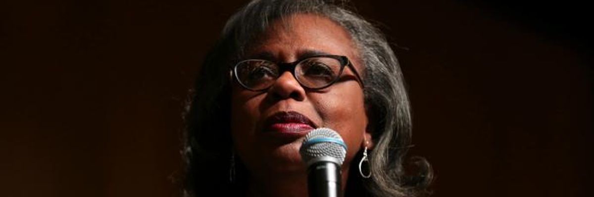 As Demands Grow for Kavanaugh to Withdraw and FBI to Probe Assault Allegations, Anita Hill Offers 'Basic Ground Rules' for Senate Hearing