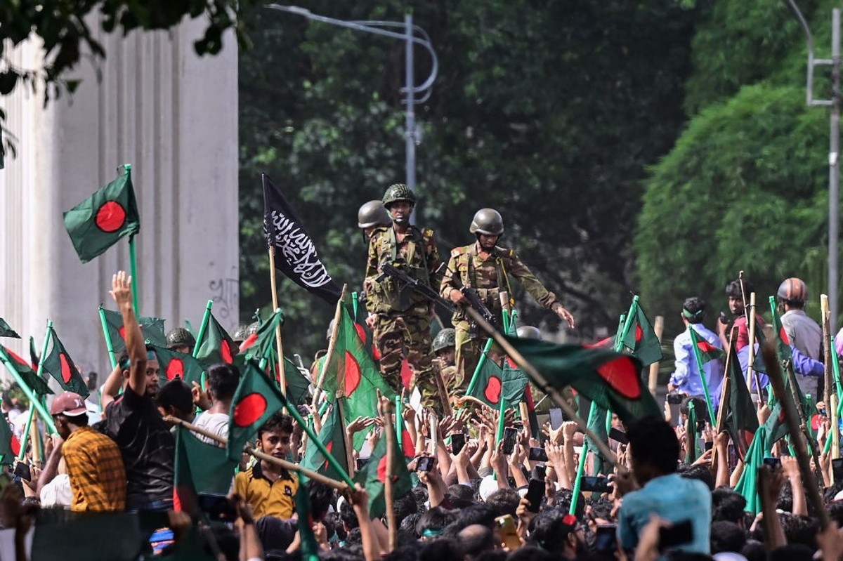 Anti-government protestors in Bangladesh