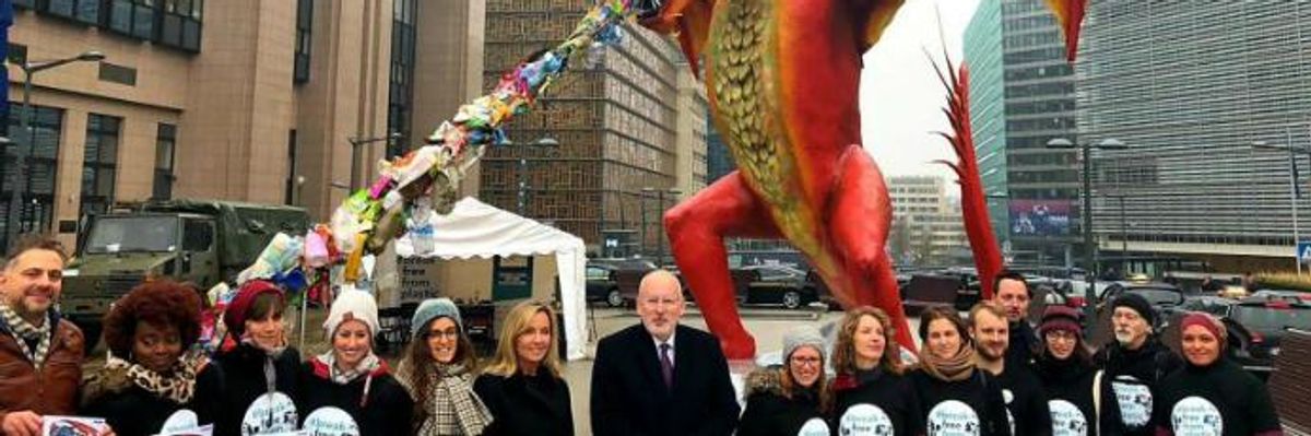 'Significant First Blow to Plastic Pollution Monster' as EU Reaches Landmark Deal on Single-Use Products