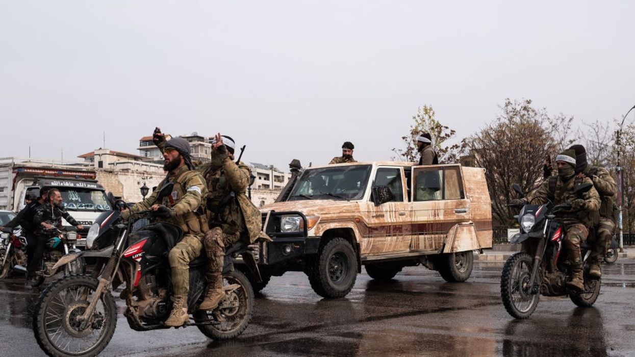 Anti-regime armed groups in Syria capture Hama city center