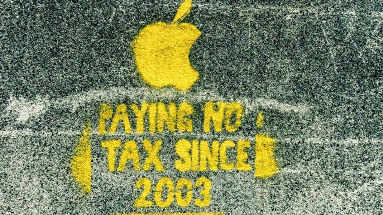 Apple Polishing: The Tech Giant's Devious Attempt to Support Trump's Tax-Cut Fantasies