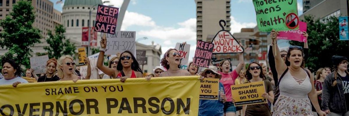 Missouri's Last Abortion Clinic Safe for Now Under Judge's Order, But Fight to Protect Roe 'Far From Over'