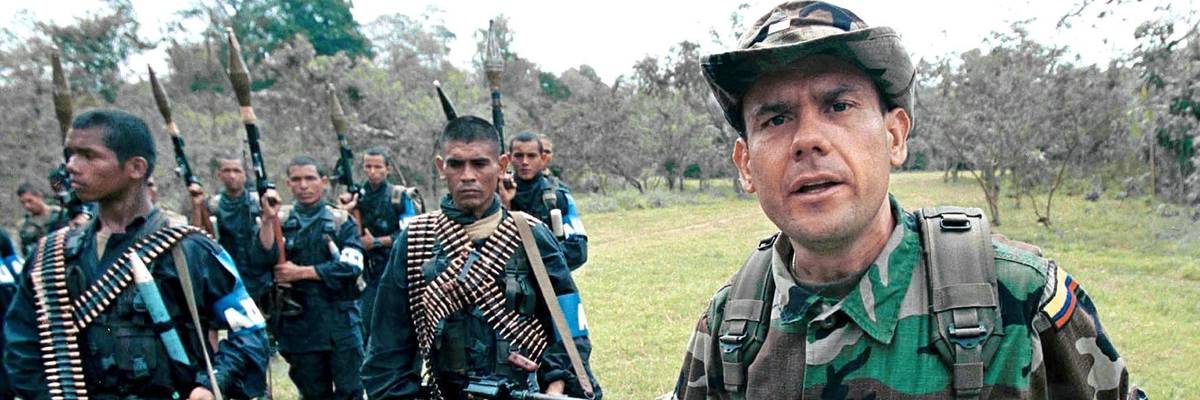 AUC leader Carlos Castaño with some of his troops
