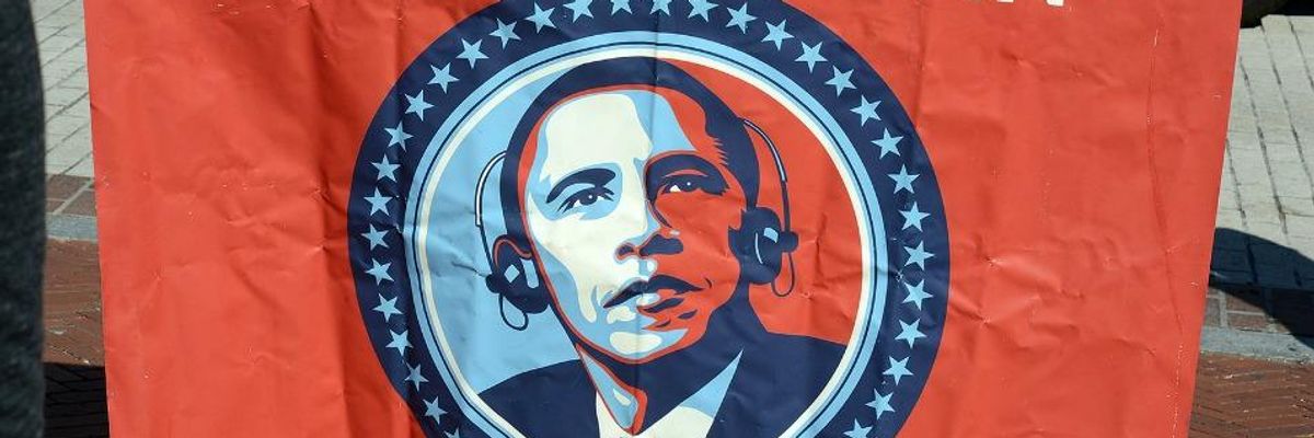 Barack Obama: YES WE SCAN