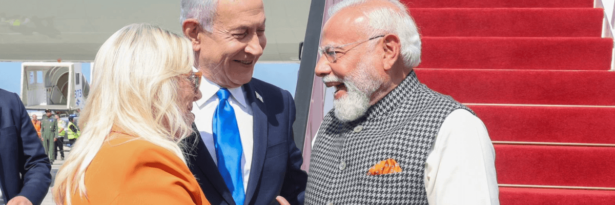 Benjamin and Sara Netanyahu greet Narendra Modi upon his arrival in Israel