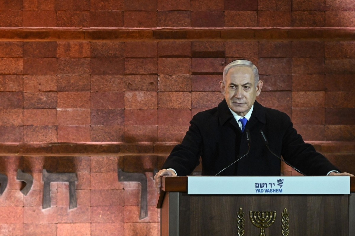 Benjamin Netanyahu speaks