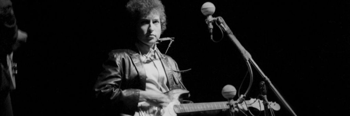 Bob Dylan Goes Electric In Newport