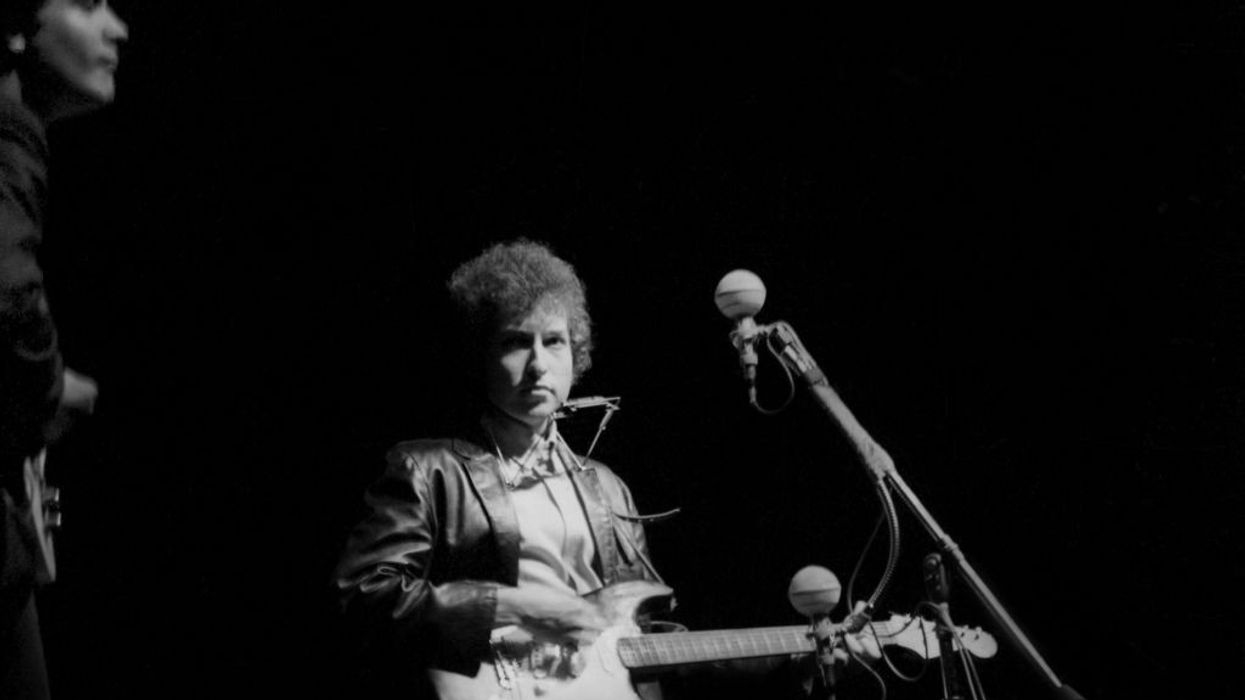 Bob Dylan Goes Electric In Newport