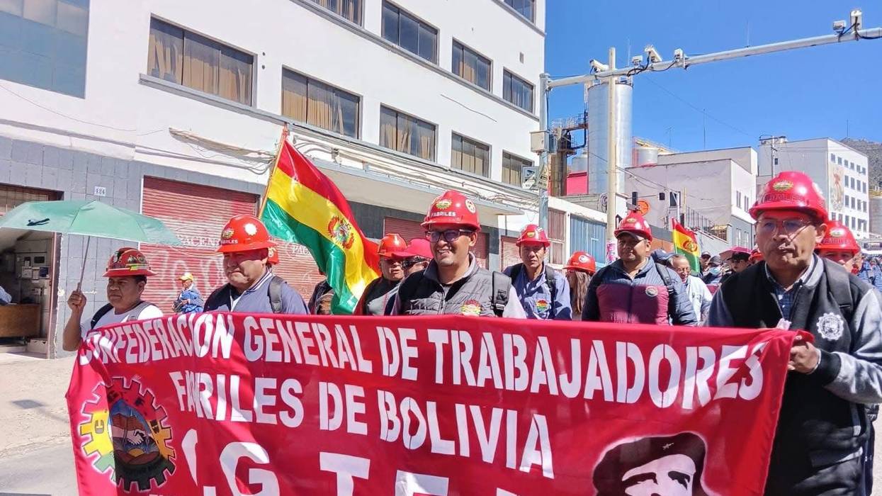 Bolivian miners march on strike