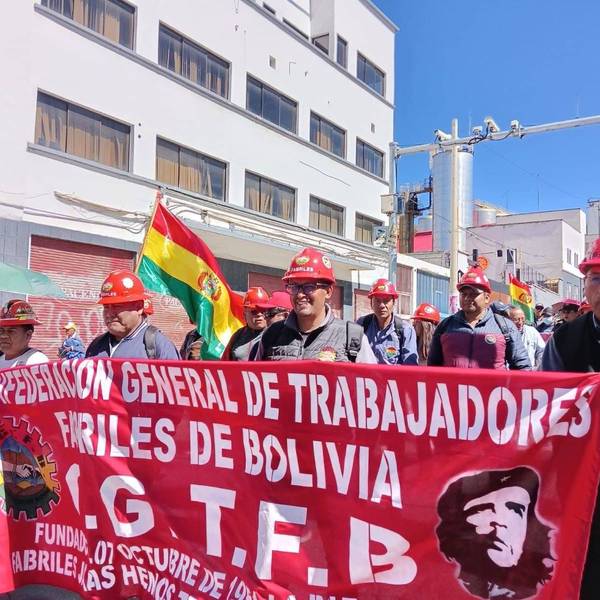 Bolivian miners march on strike