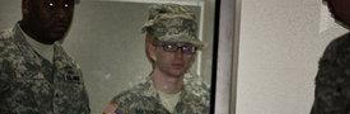 Bradley Manning Hearing: Court Told of Iraq Unit's Intelligence Security Chaos