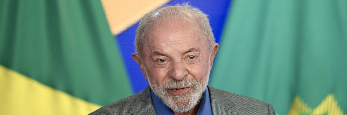 Lula Celebrates End of Brazil's 6-Day Work Week, Fulfilling Key Pledge Ahead of Election