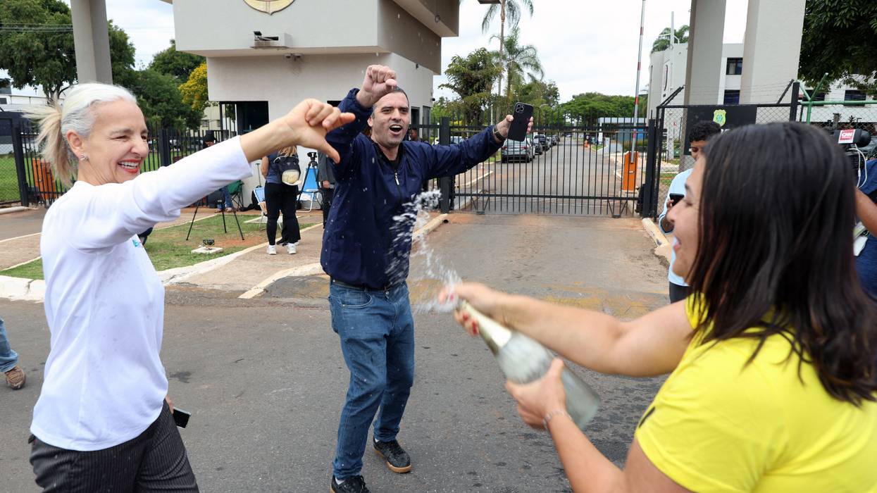 Brazilians celebrate Bolsonaro's arrest.