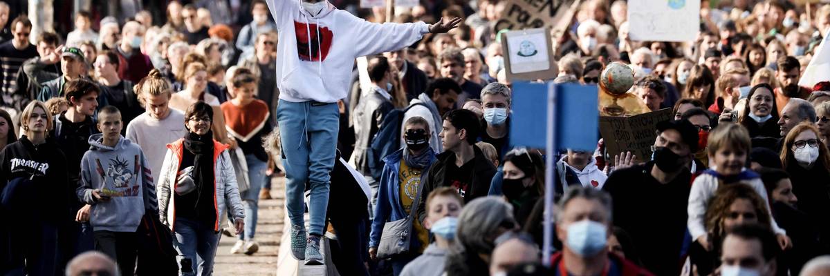 Brussels climate march saw at least 70,000 people take to the streets.