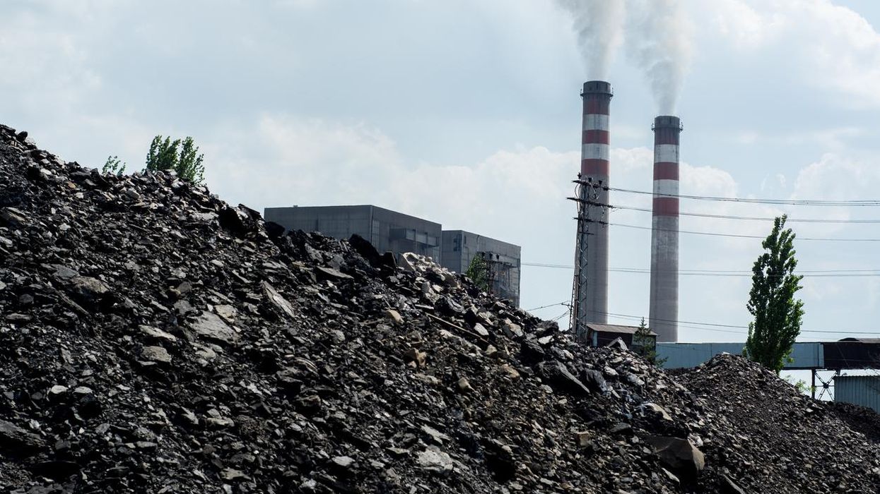 Two Truths and a Lie: Trump Won't Save Coal or Slow Clean Energy With Clean Power Plan Rollback