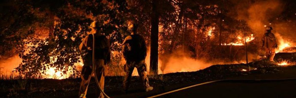 After Verizon Throttling During Wildfire, California Firefighters Endorse Bill to Defend Net Neutrality