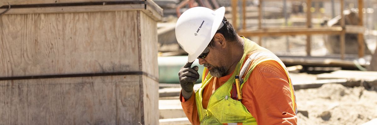 California worker pictured during heatwave
