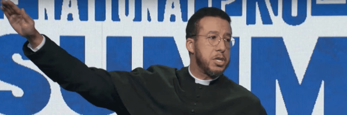 Calvin Robinson Nazi salute