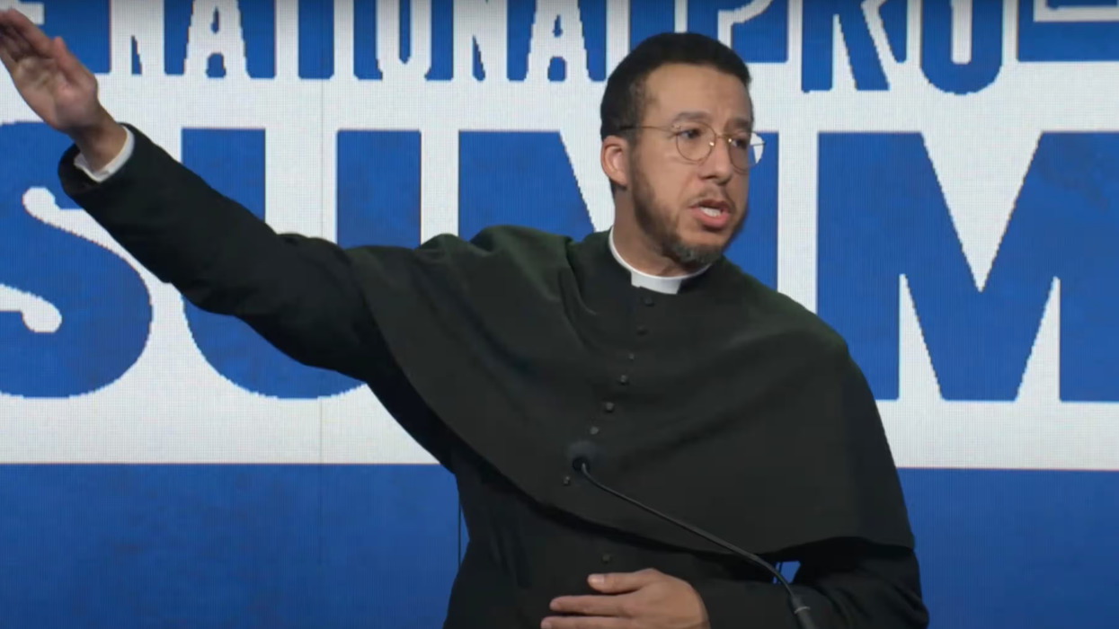 Calvin Robinson Nazi salute