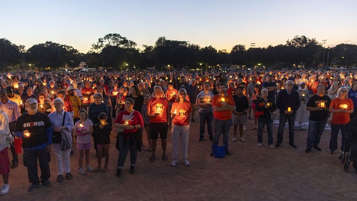 Candlelight vigil held for victims of Minneapolis Catholic school shooting