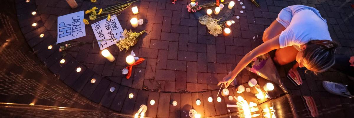 Candleligt vigil in Highland Park