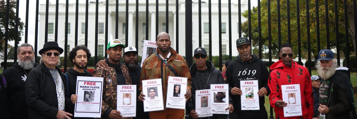 Cannabis reform protest outside White House calls for clemency.