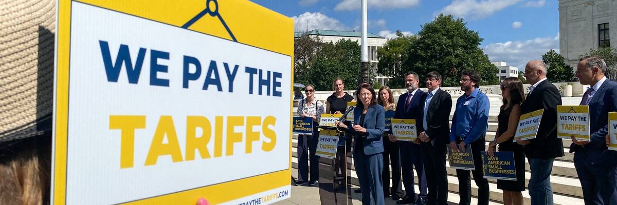 Cantwell and small business owners discuss tariffs in DC.