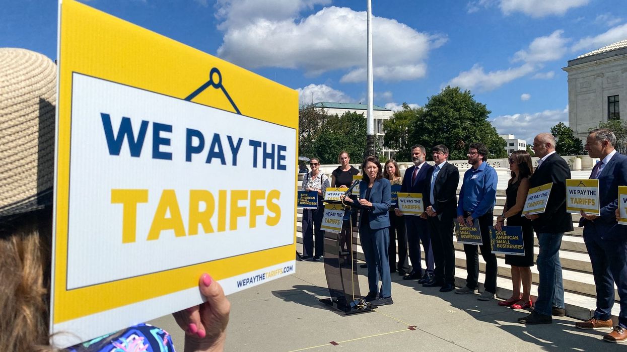 Cantwell and small business owners discuss tariffs in DC.