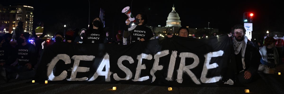 Cease-fire protesters blockade Biden's route to State of the Union.