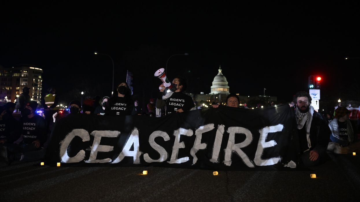 Cease-fire protesters blockade Biden's route to State of the Union.