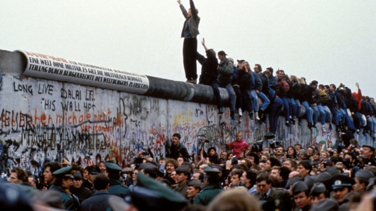 What the Dismantling of the Berlin Wall Means 30 Years Later