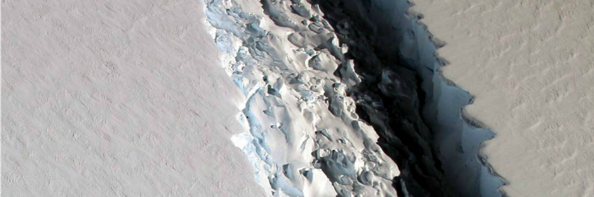 'Maps Will Be Redrawn': Massive #ExxonKnew Iceberg Breaks From Antarctica