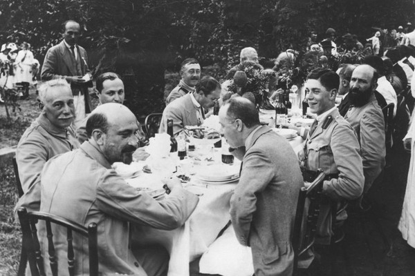 Chaim Weizmann and Lord Montagu of the Zionist Commission, 1917.