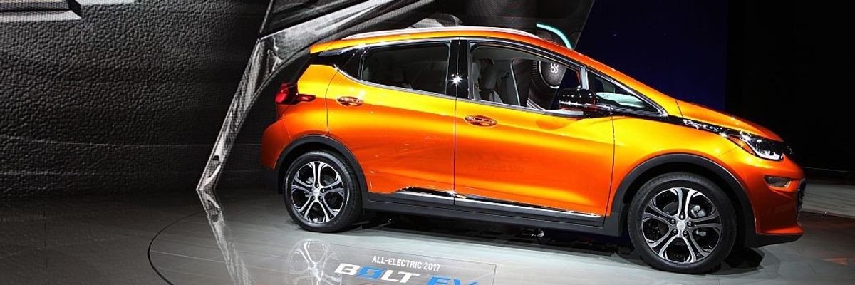 Chevy Bolt at 2016 Chicago Auto Show