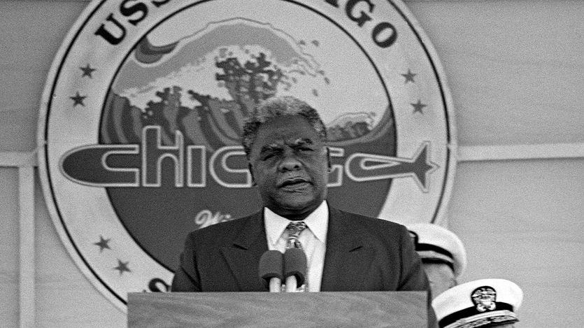 Chicago Mayor Harold Washington speaks.