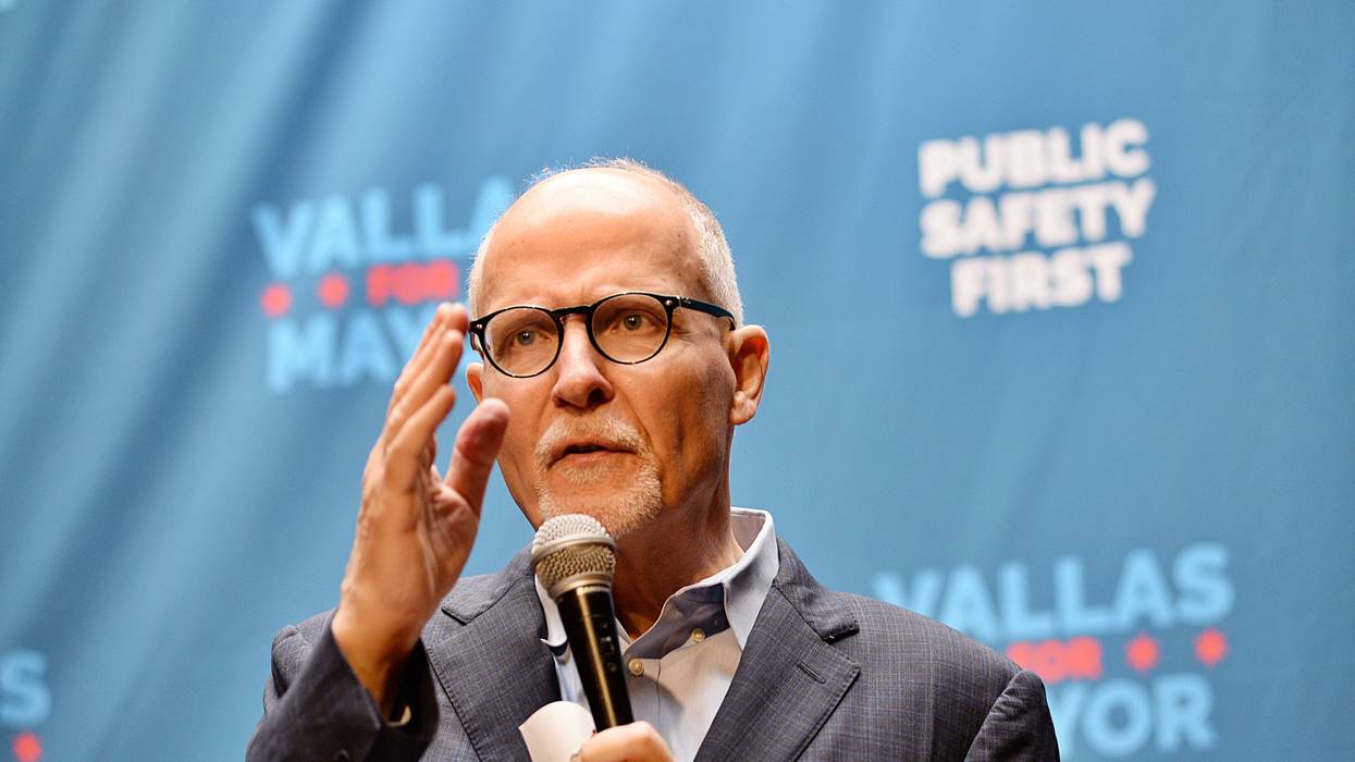 Chicago mayoral candidate Paul Vallas speaks during a meeting with supporters