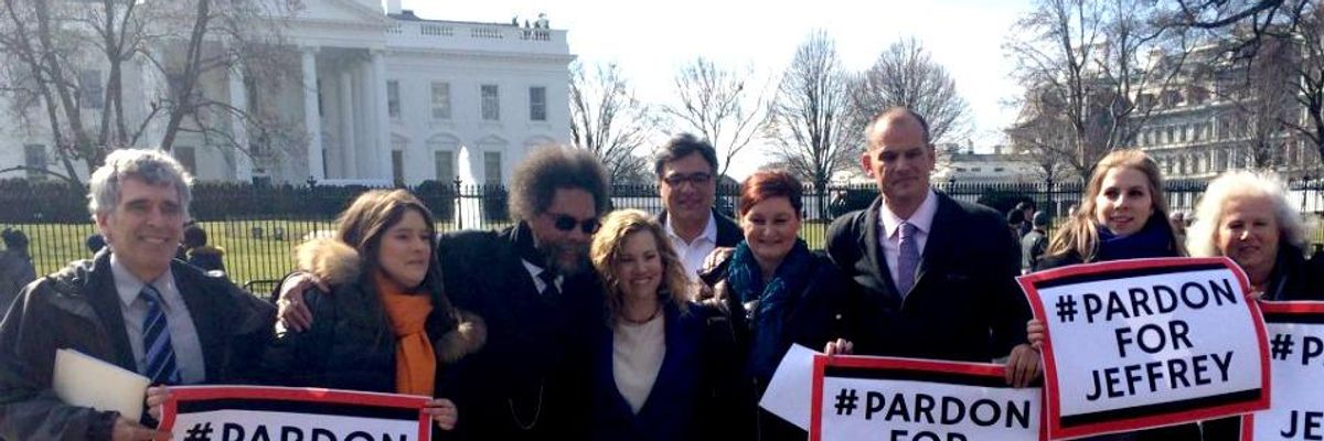 Whistleblower Wife and Allies Demand #PardonForJeffrey at White House Gate