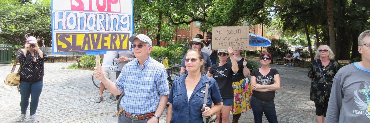 As Removal Movement Grows, Trump Sides With White Supremacists on Confederate Monuments