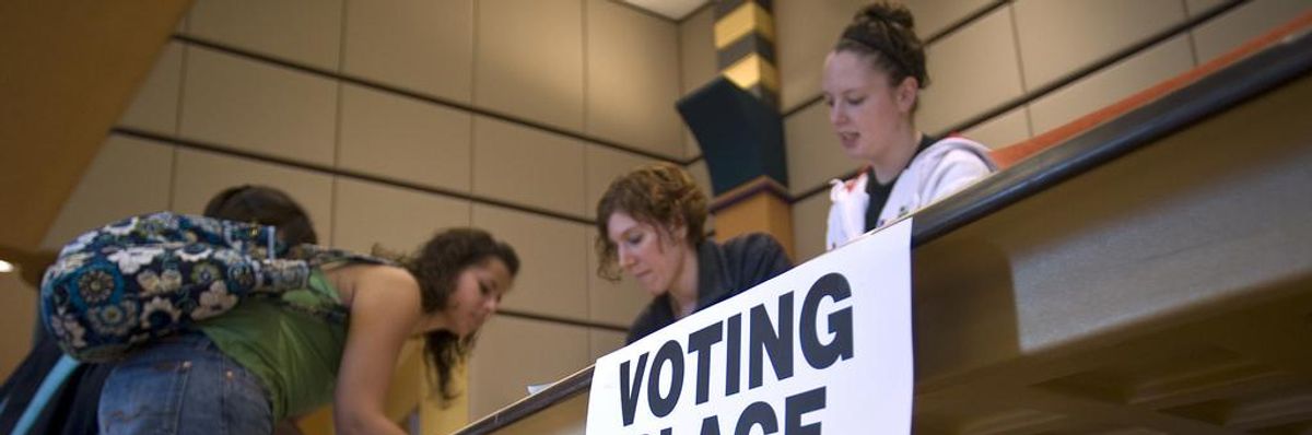 'Chilling and Unprecedented': DHS Reauthorization Bill Would Let Trump Send Secret Service to Polling Places